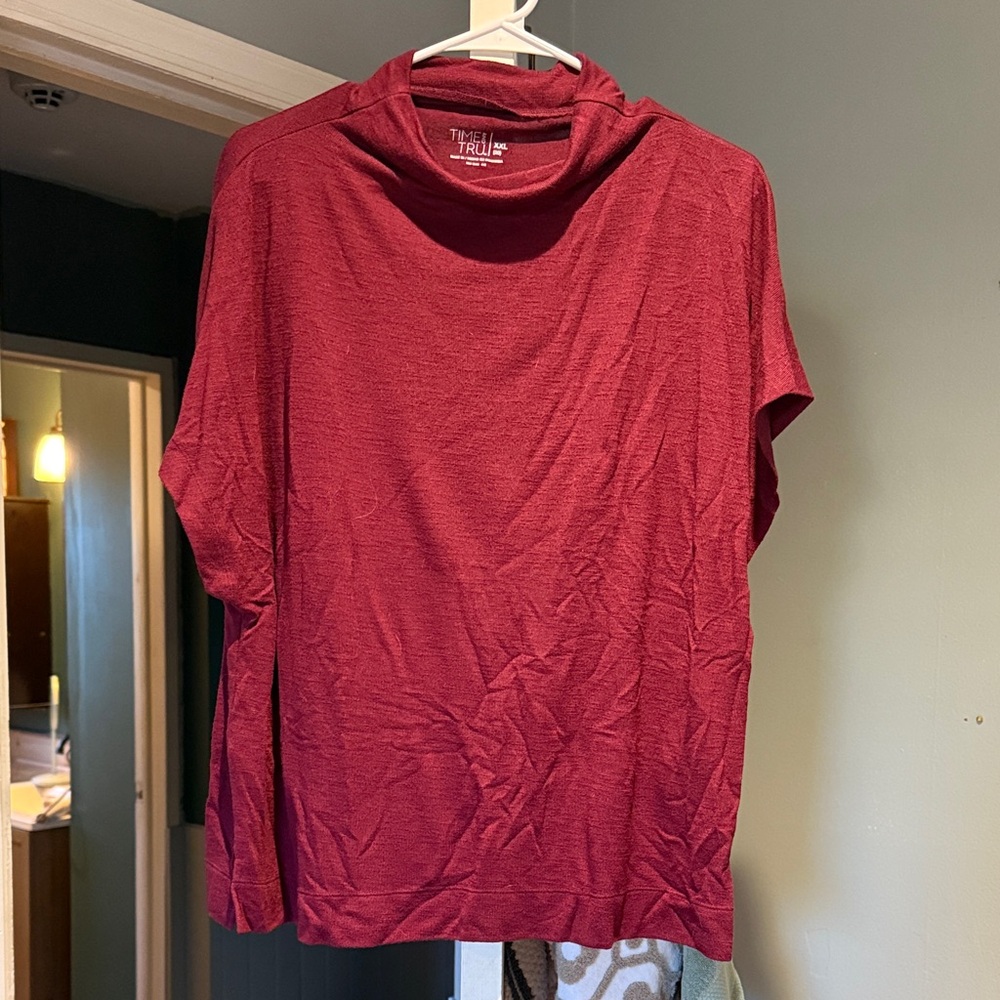 Short sleeve sweater